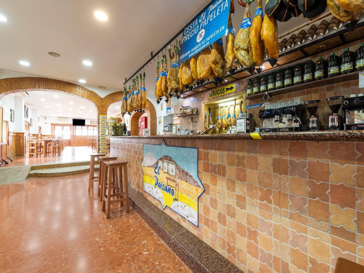 Oyo Hostal El Paisano Utrera Bagian luar foto